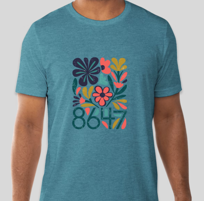 8647 Square Floral Tee